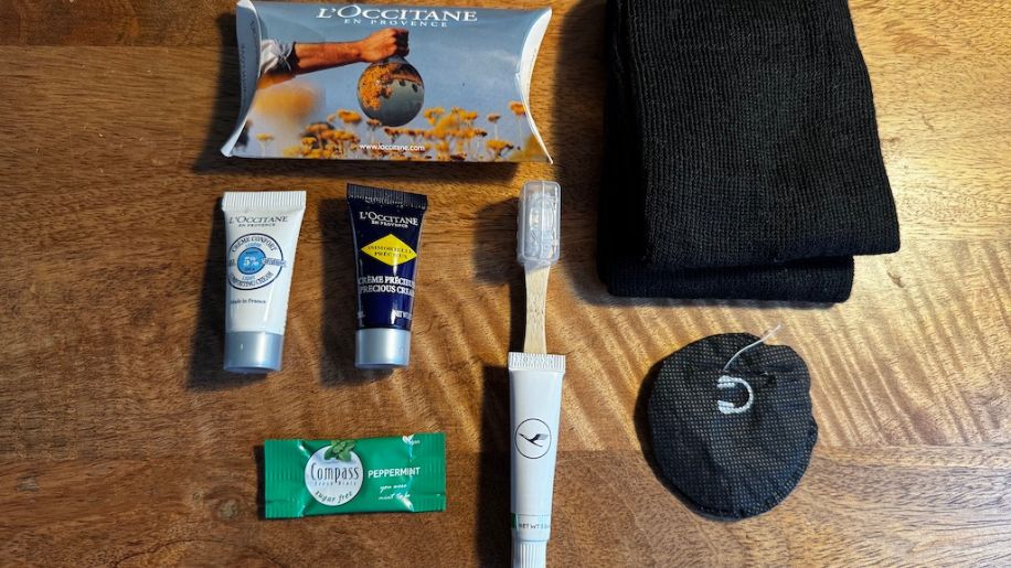 Lufthansa amenity kits – Porsche Design Practicality